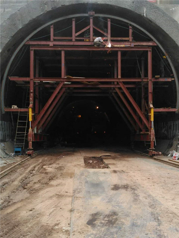 施工安管理：建筑施工襯砌臺車安操作規程